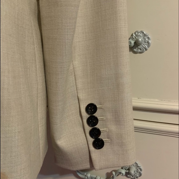 Donna Karan New York sculpture suit jacket - Picture 13 of 16